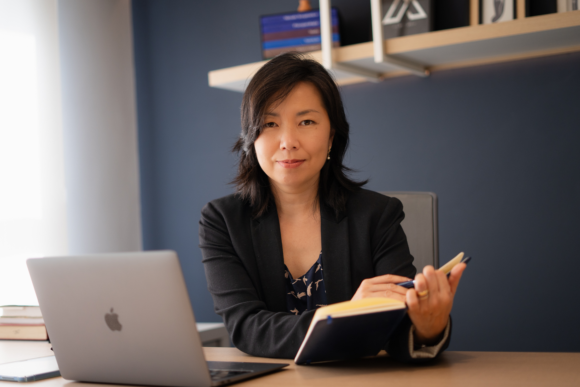 Dra. Tamira Terao Arakaki, especialista em Medicina Física e Reabilitação.